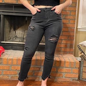 Cello Brand Size 9 Black Distressed Skinny Jean